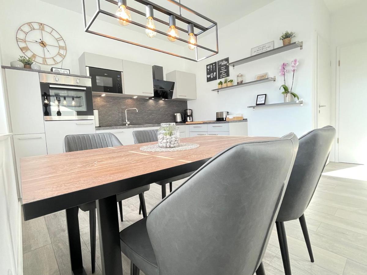 Lee-moderne Neubauwohnung In Strandnaehe - Wallbox Apartment